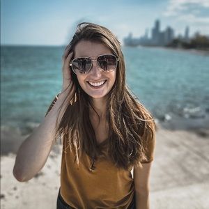 Meet your Posher, Brittany